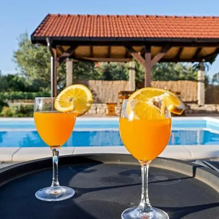 Olive Tree House With Jacuzzi, Wifi And 40m2 Pool *