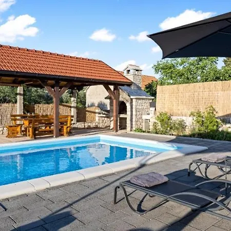 Olive Tree House With Jacuzzi, Wifi And 40m2 Pool