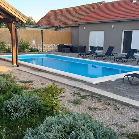 Olive Tree House With Jacuzzi, Wifi And 40m2 Pool