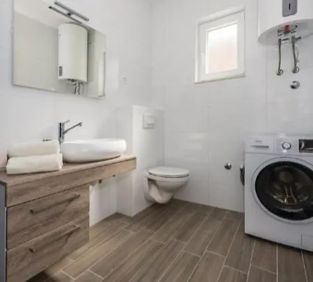 Olive Tree House With Jacuzzi, Wifi And 40m2 Pool