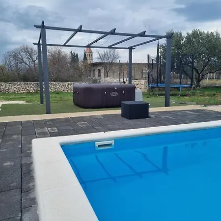 Olive Tree House With Jacuzzi, Wifi And 40m2 Pool Vila *